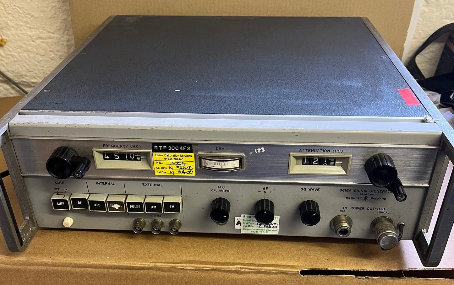 HP 8616A RF SIGNAL GENERATOR 1.8 - 4.5GHz fce1c