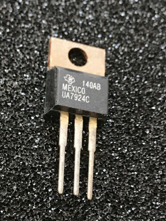 ORIGINAL VINTAGE TEXAS UA7924C 1A -24V REGULATOR TO220 (x1) UK STOCK fcb15.59