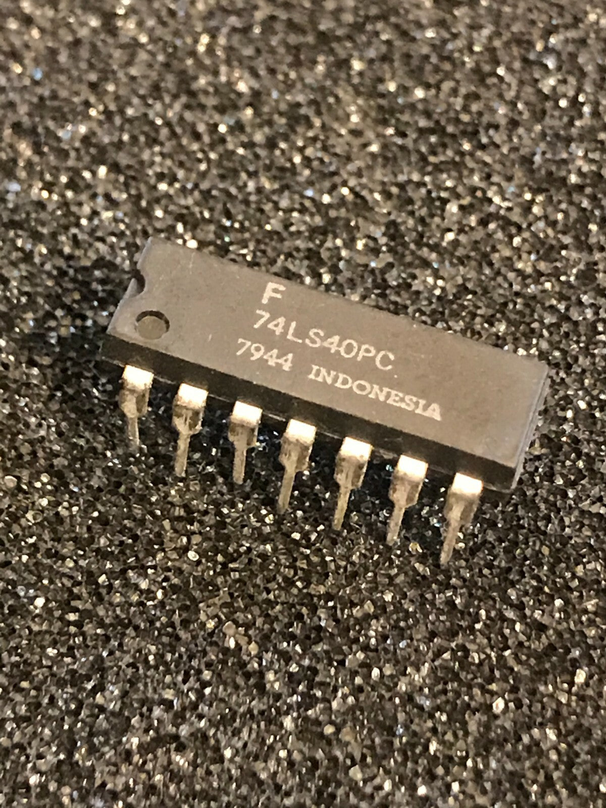 F74LS40PC ORIGINAL FAIRCHILD DUAL NAND GATE CHIP 74LS40PC UK STOCK x1 faa12A