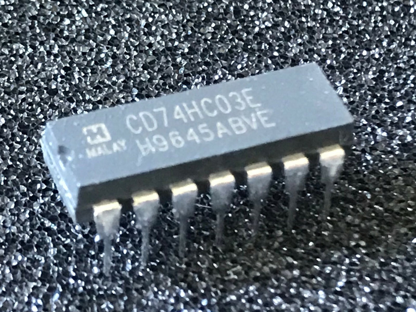 CD74HC03E ORIGINAL HARRIS QUAD 2 INPUT NAND GATE CHIP UK STOCK x1 fcb27.8