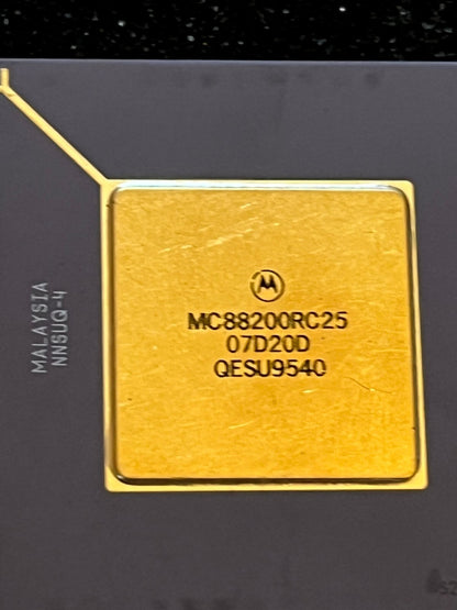 MC88200RC25 MOTOROLA COLLECTIBLE CERAMIC GOLD PGA CACHE CONTROLLER fcb28.12