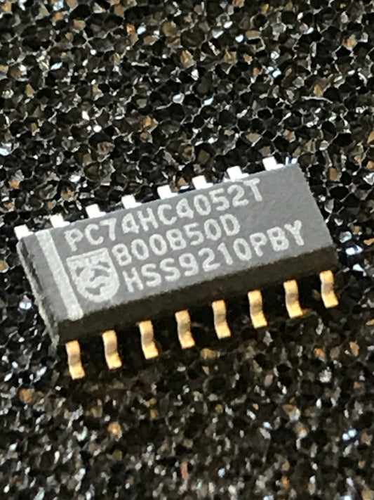 PC74HC4052T ORIGINAL PHILIPS SURFACE MOUNT CHIP SO16 UK STOCK x1 fcb16.66