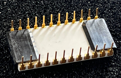 UPD8253-5 COLLECTIBLE WHITE CERAMIC & GOLD EARLY NEC JAPAN CHIP IC. fcb28.19