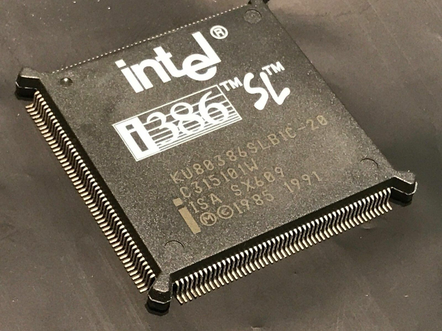 INTEL KU80386SL RARE & COLLECTABLE i386SL SURFACE MOUNT SX609 PROCESSOR fd1d34