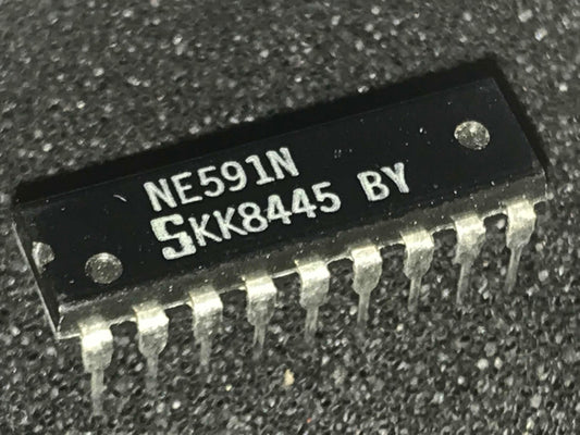 ORIGINAL SIGNETICS NE591N 18 PIN DIL CHIP UK STOCK x1 fbb30a67