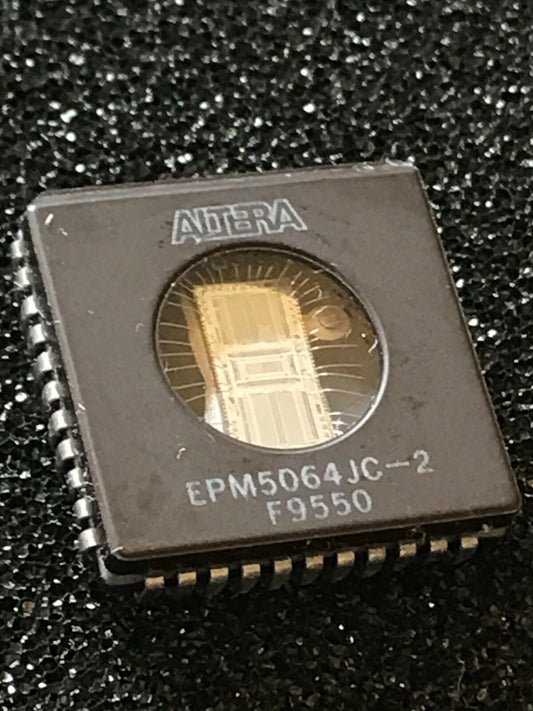 ORIGINAL ALTERA EPM5064JC-2 UV ERASABLE EPLD UK STOCK x1 fd5f13