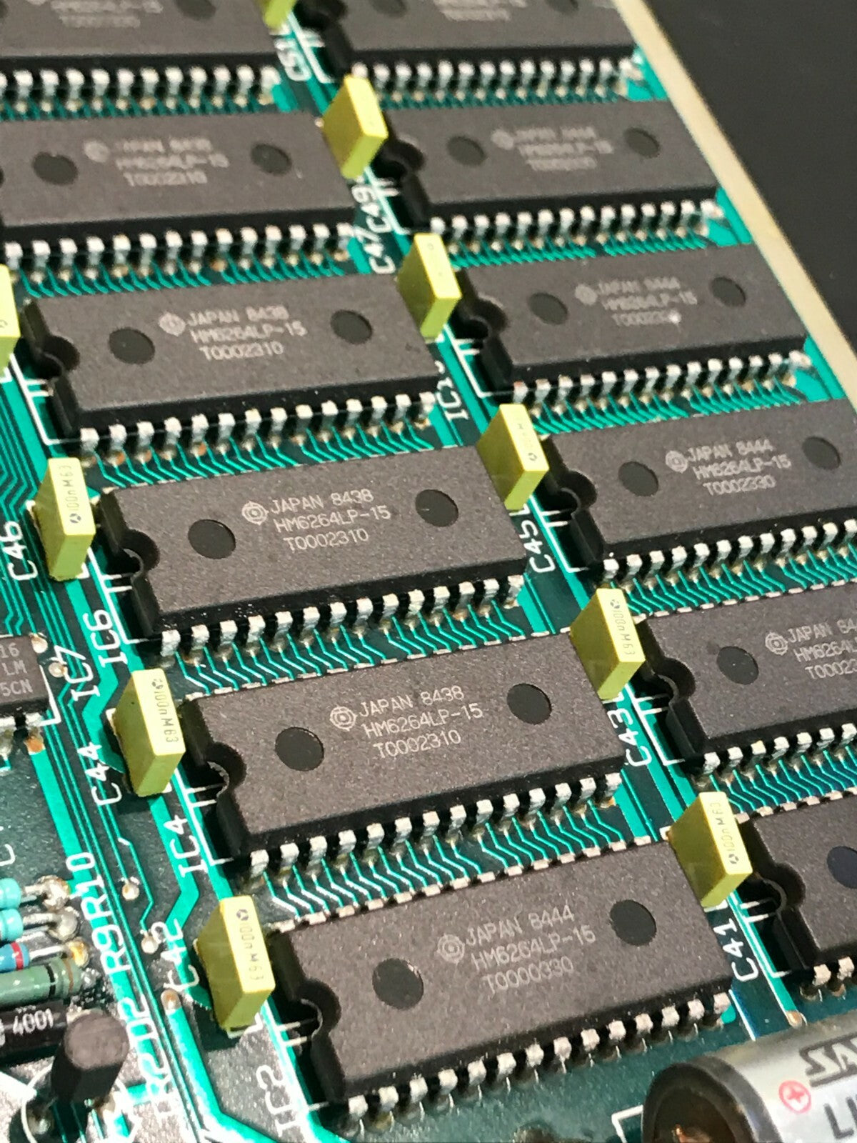 OLD MEMORY PCB WITH 22 X 6264 HITACHI SRAM MEMORY CHIPS HM6264LP-15 ac1X12
