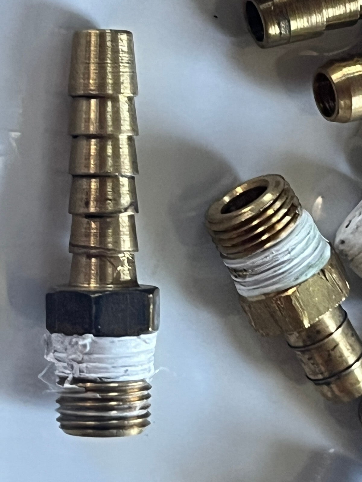 LOT OF 19 VARIOUS 1/8 THREAD PIPE INLET ADAPTERS BRASS ad1m4