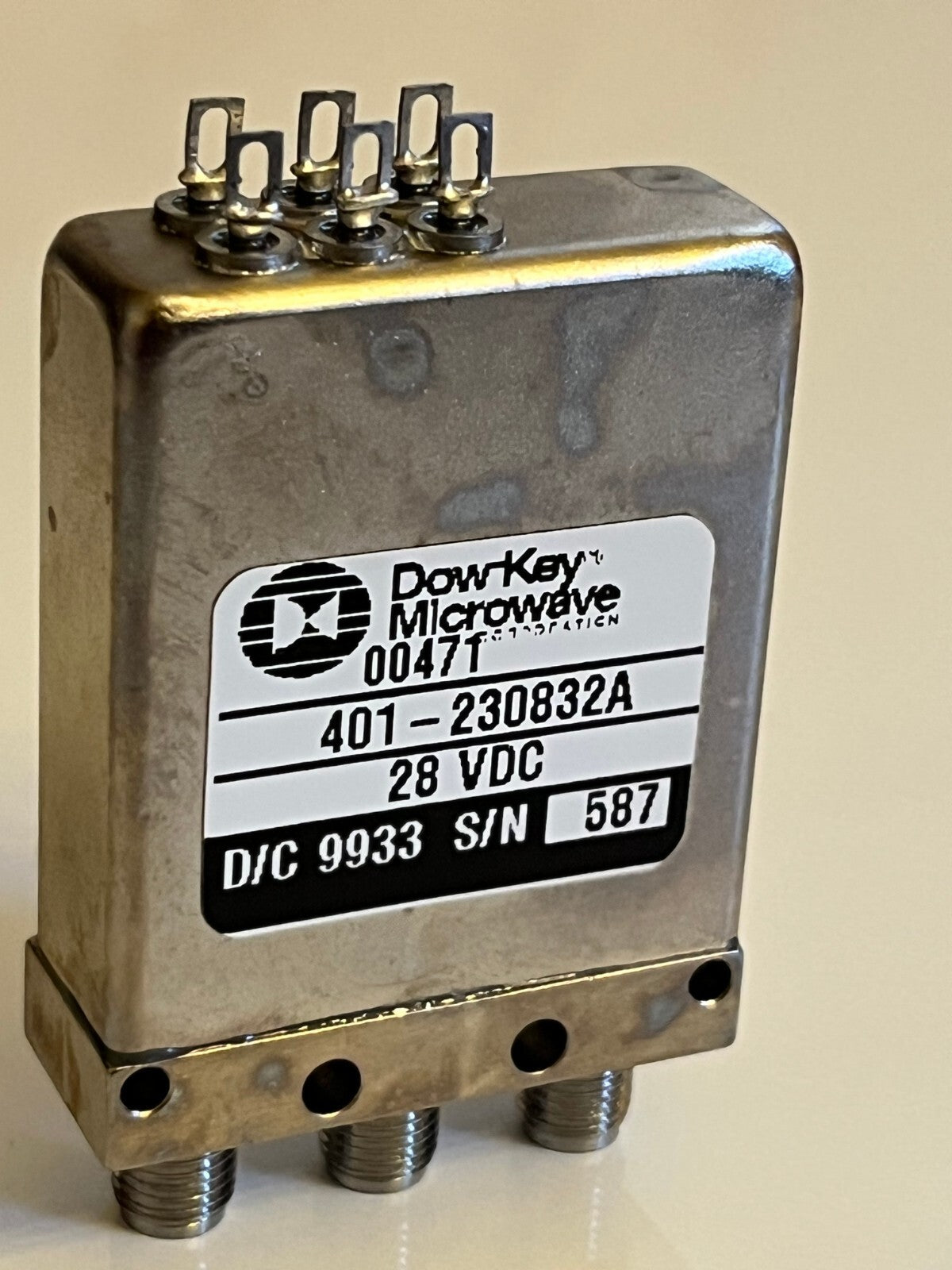 DOWKEY 401-230832A RF SMA FAIL SAFE COAX SWITCH 18GHz 28Vdc SPDT AD2N32