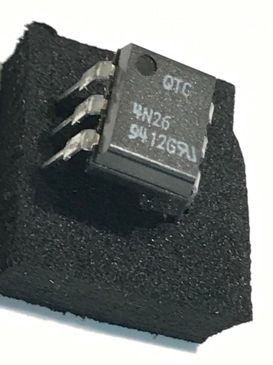 ORIGINAL QTC 4N26 6 PIN DIL OPTO ISOLATOR CHIP UK STOCK x1 fcb15.1