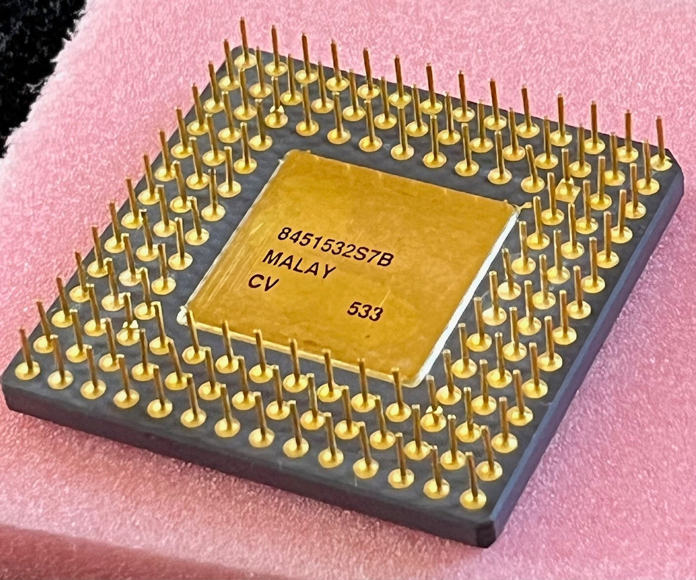 INTEL A82380-16 SX566 COLLECTIBLE PGA INTEL DMA CHIP fbb15A26