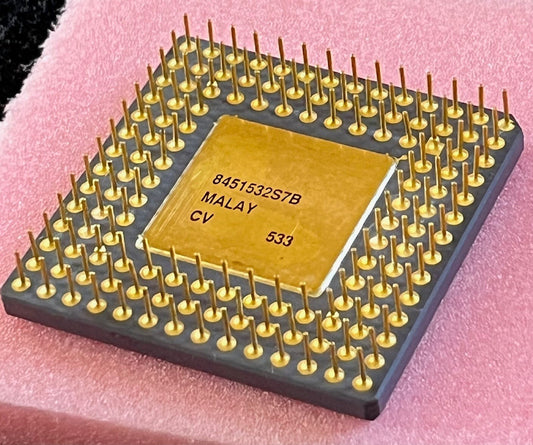 INTEL A82380-16 SX566 COLLECTIBLE PGA INTEL DMA CHIP fbb15A26