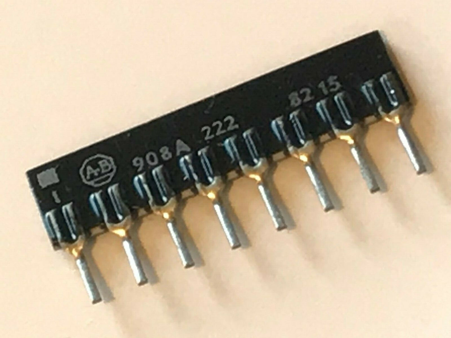 2.2K SIL 8 PIN VINTAGE RESISTOR NETWORK ALLEN BRADLEY AB 908A222 (x1) fcb27.38