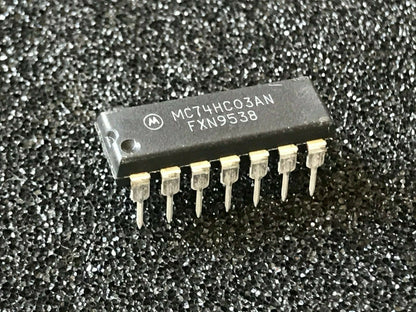 MC74HC03AN ORIGINAL MOTOROLA QUAD 2 INPUT NAND GATE CHIP UK STOCK x1 fcb27.12