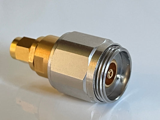 SUHNER PREMIUM APC-7 TO SMA MALE PRECISION RF COAXIAL ADAPTER FBA10A21