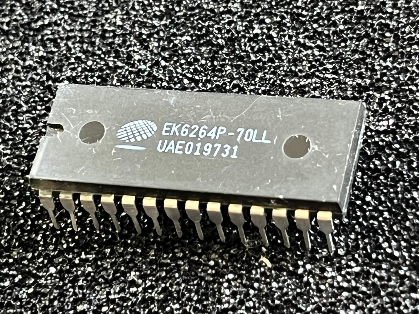 EK6264P-70LL 8x8 64K SRAM SAME AS HM6264P HY6264P I.C. x1 UK STOCK fba39.49