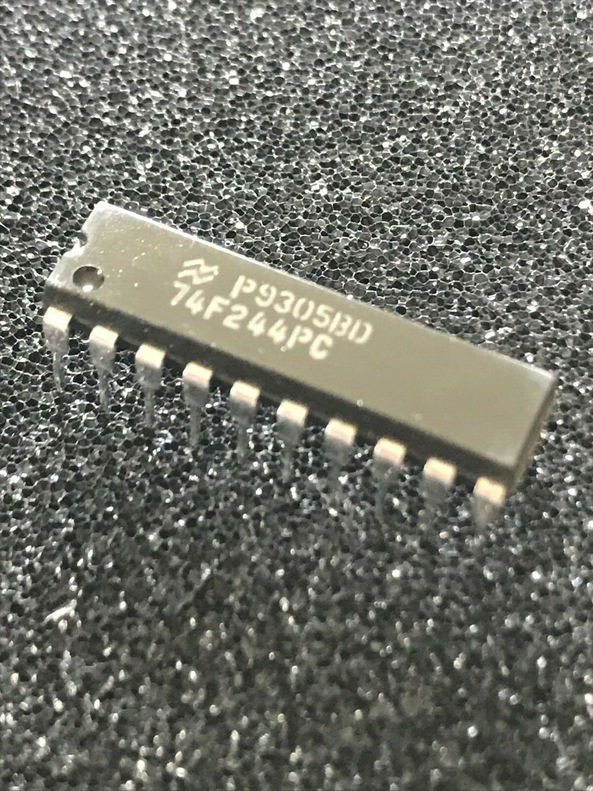 74F244PC ORIGINAL NSC OCTAL 3 STATE TRANSCEIVER CHIP UK STOCK x1 fcb17.18