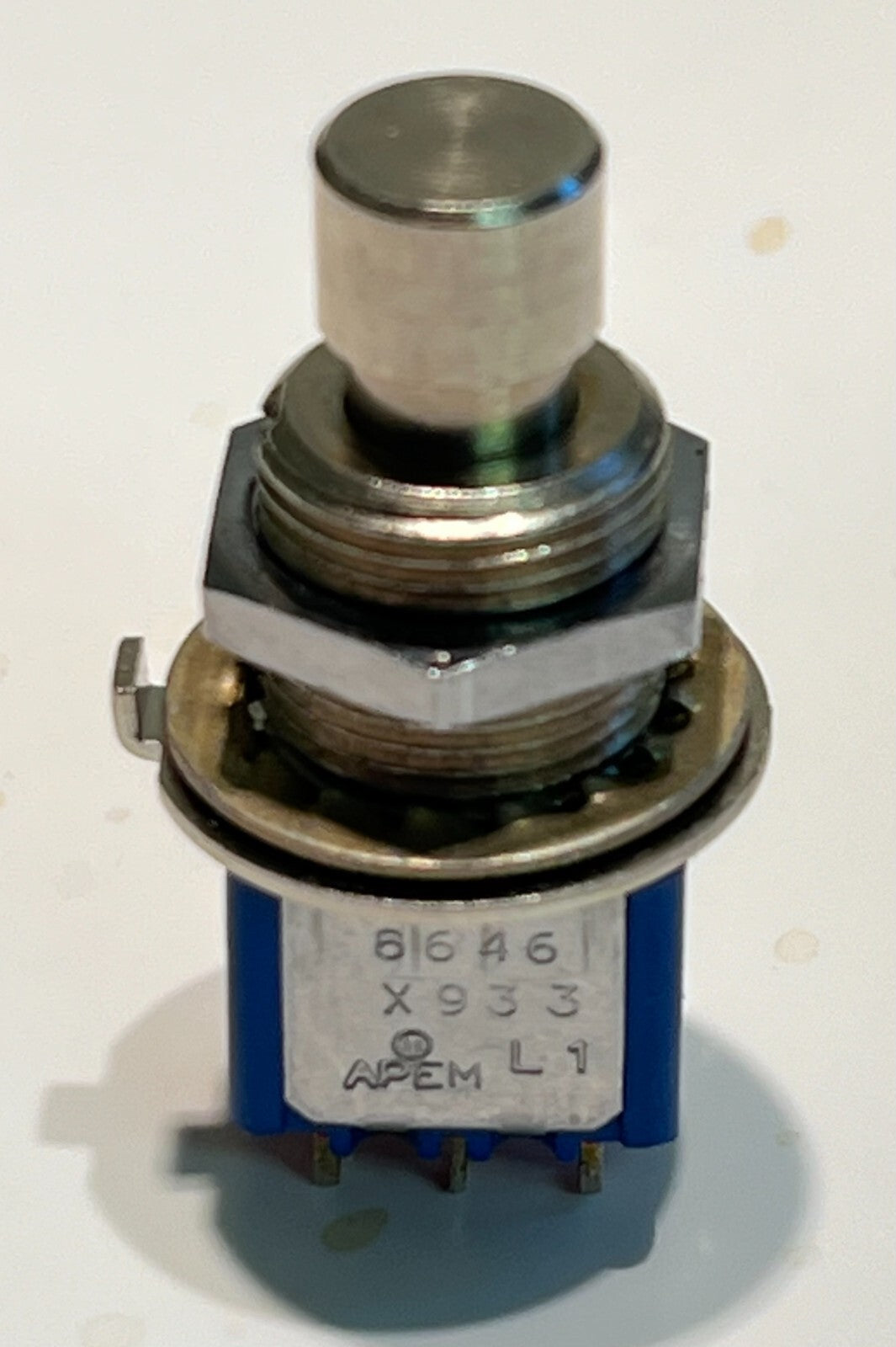 PUSH OR FOOT SWITCH APEM BEST QUALITY LATCHING CHANGE OVER DOUBLE POLE bsb4c