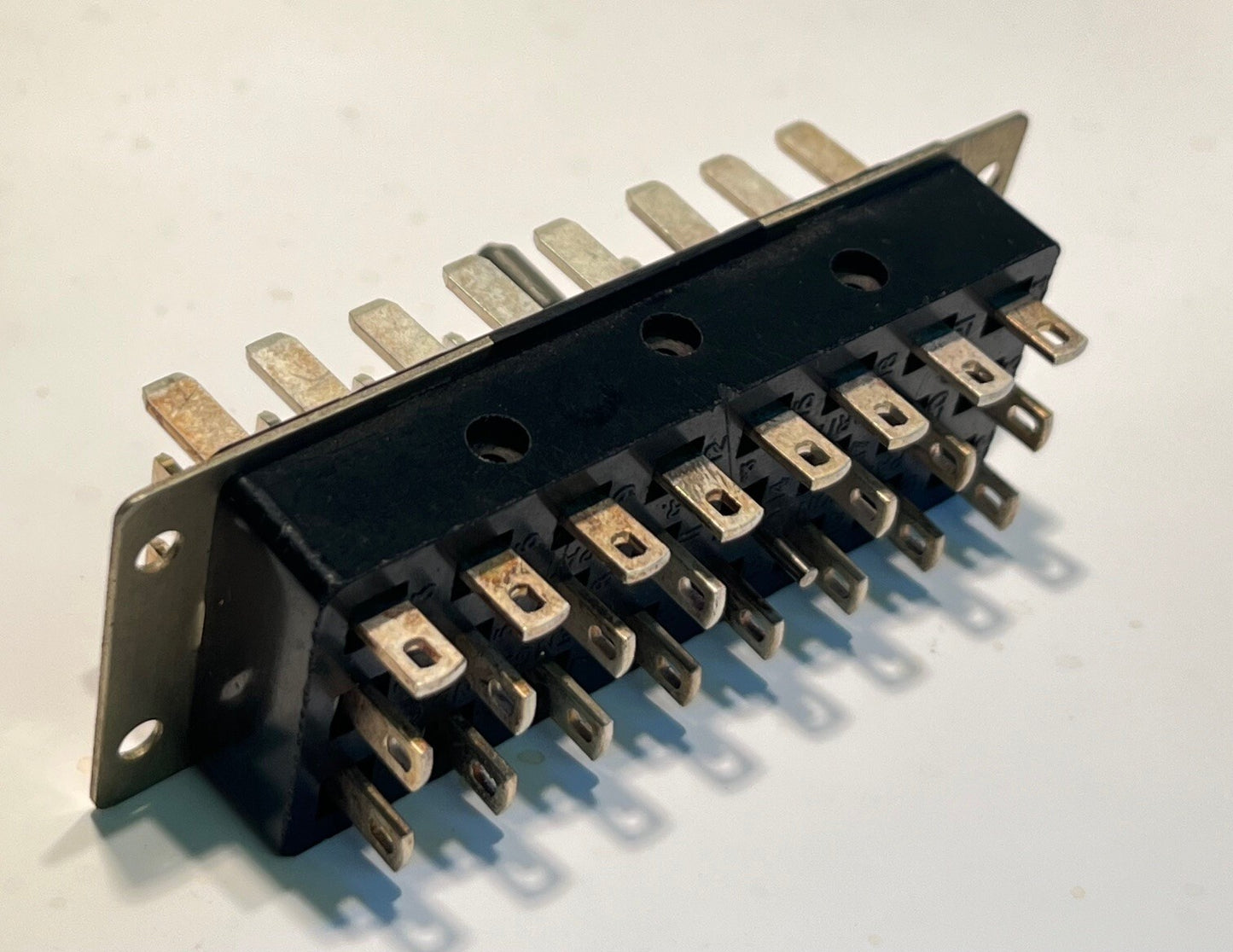 24 WAY PLESSEY PANEL MALE JONES SOCKET CONNECTOR fd2f3