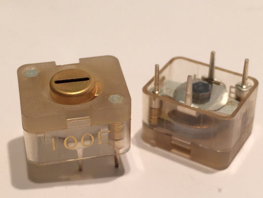 PHILIPS PROFESSIONAL TRIMMER CAPACITOR 7 - 100pF 250Vdc PTFE & GOLD (x1) bda13