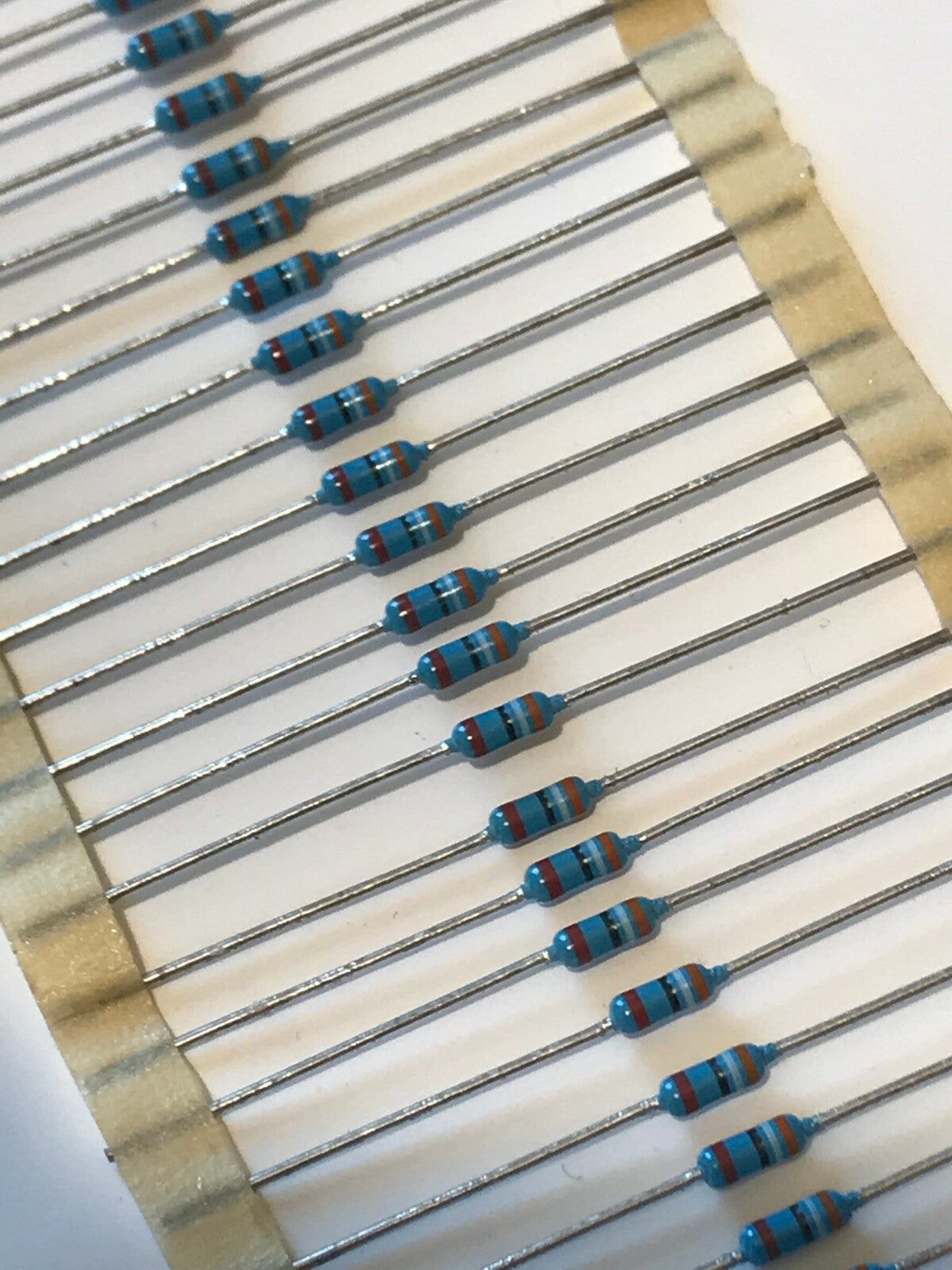 39 OHM 0.25W 2% METAL FILM 39R CORNING ELECTROSIL TR5 RESISTOR (x10) ad1J28
