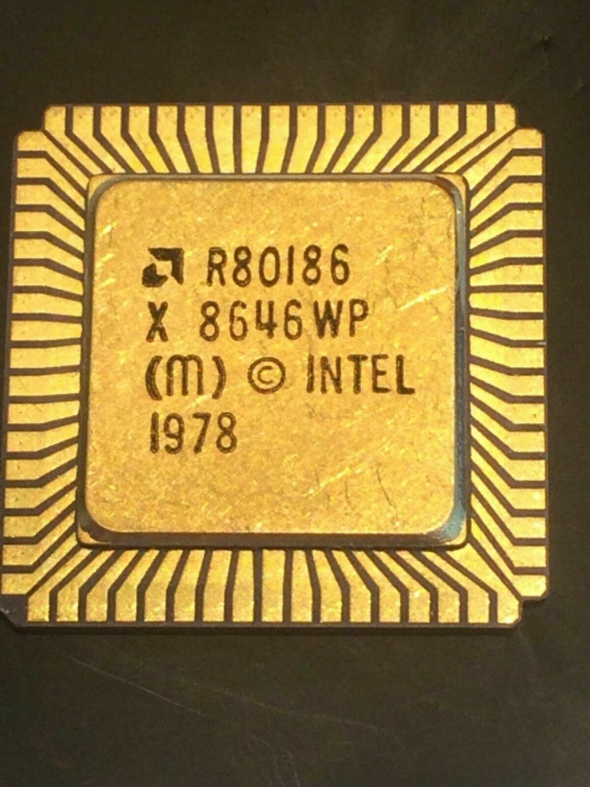 AMD R80186 X FLAT PACK GOLD CERAMIC CHIP COLLECTIBLE VINTAGE PROCESSOR fba10a54
