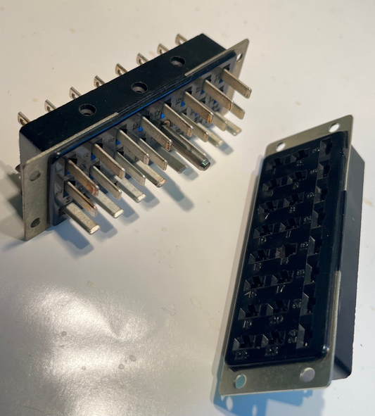 24 PIN MULTI WAY CONNECTORS PLESSEY JONES PLUG & SOCKET PAIR fd2f1