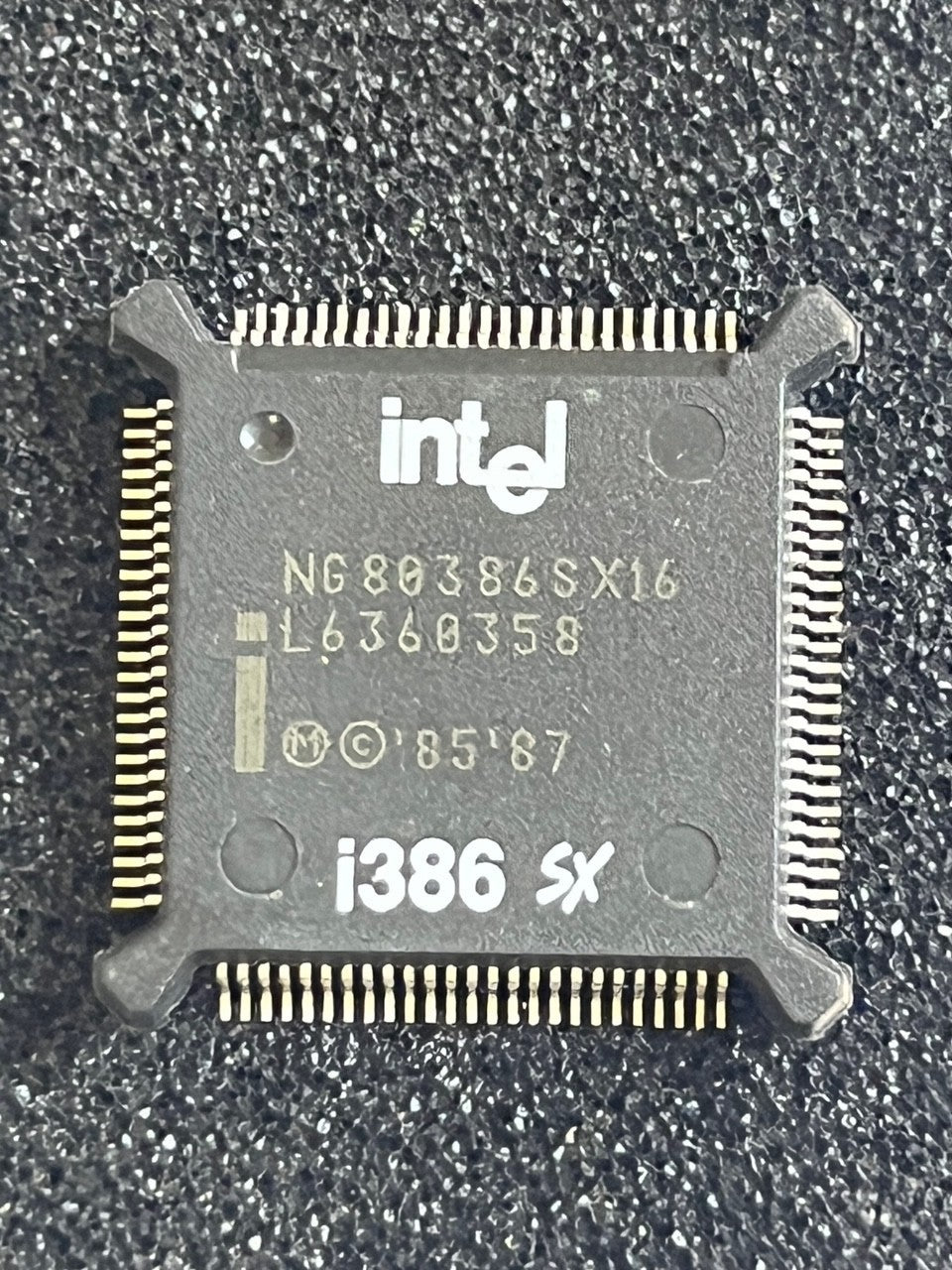 INTEL NG80386SX16 COLLECTABLE i386SX EARLY SURFACE MOUNT 386 PROCESSOR fcb11.16