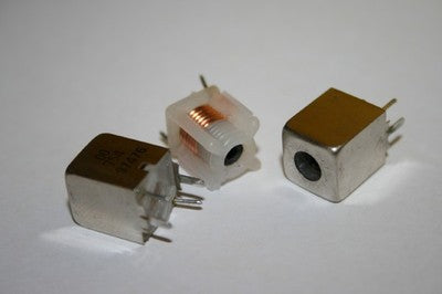 TOKO E526HNA-100075 MOULDED COIL INDUCTORS (x4) fd3j9