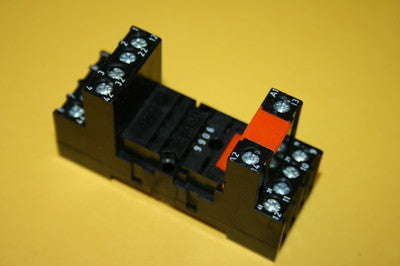 SCHRACK ZG78700 DIN RAIL RELAY BASE fd5c28